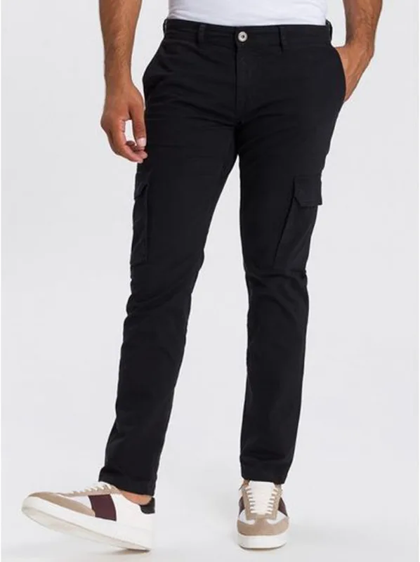 Cross Cargohose Tapered Fit black