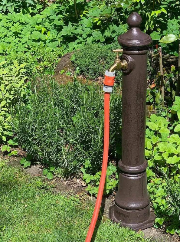 Wasserzapfsäule Wasserzapfstelle für Garten Standbrunnen Antik-Stil Braun 80cm