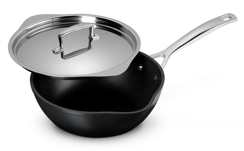 Le Creuset Aluminium Sautépfanne Antihaft mit 2 Ausgießern + Deckel 24cm