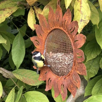 Vogelfutterspender Sonnenblume zum Aufhängen Metall Edelrost Vogelfutterstation